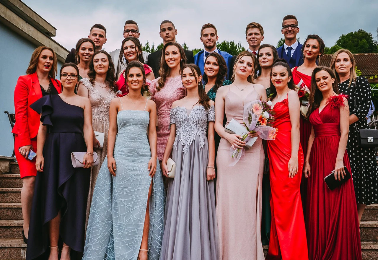 Rama ispratila 96 maturanata