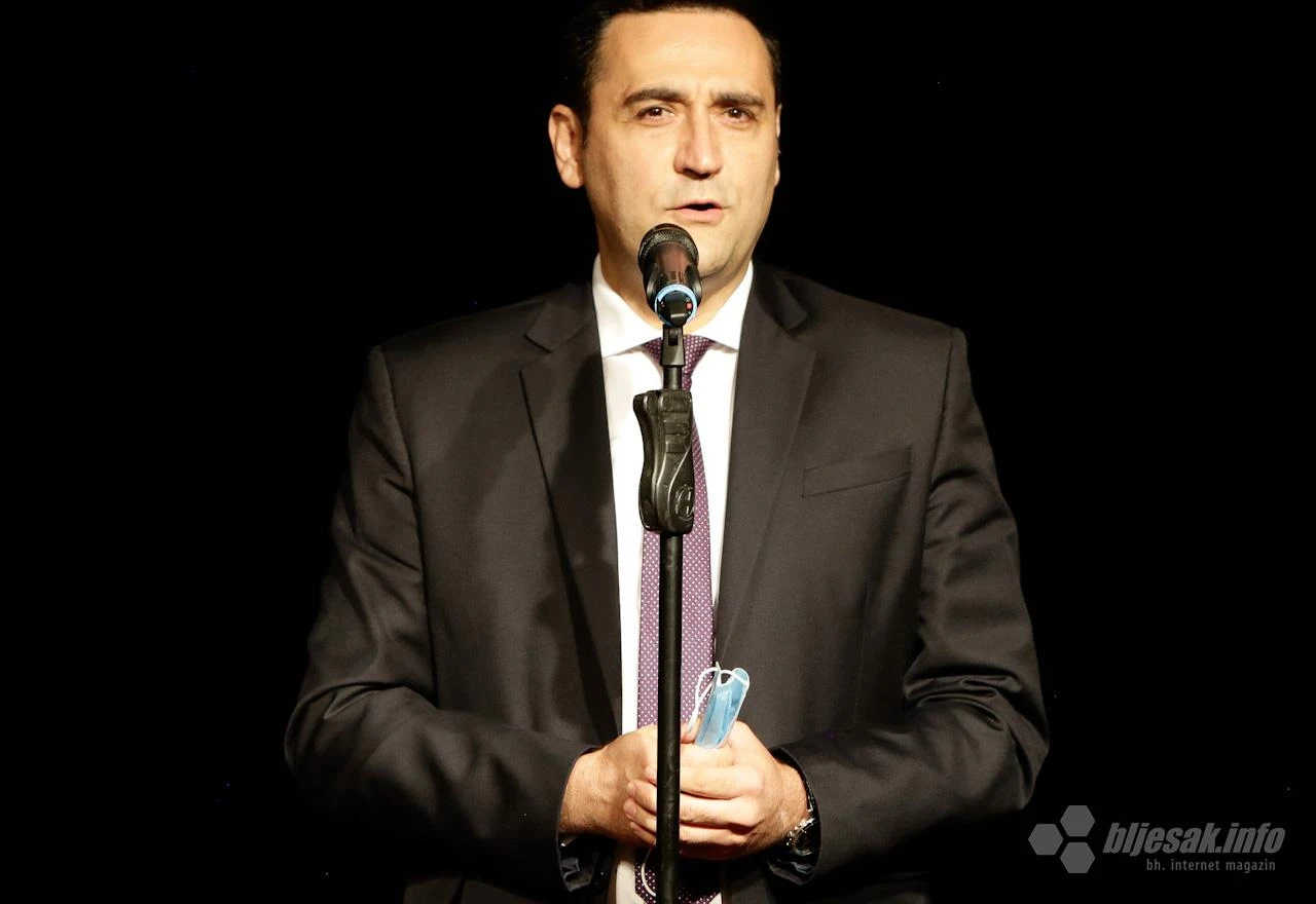 'Ay Carmelom' otvoreno Mostarsko ljeto