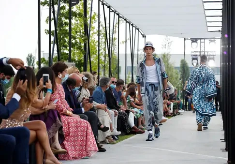 Dolce & Gabbana vratili reviju na modnu pistu