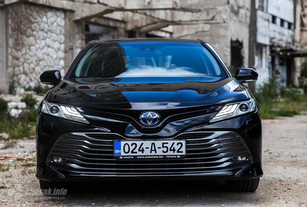 Toyota hibridna škola!