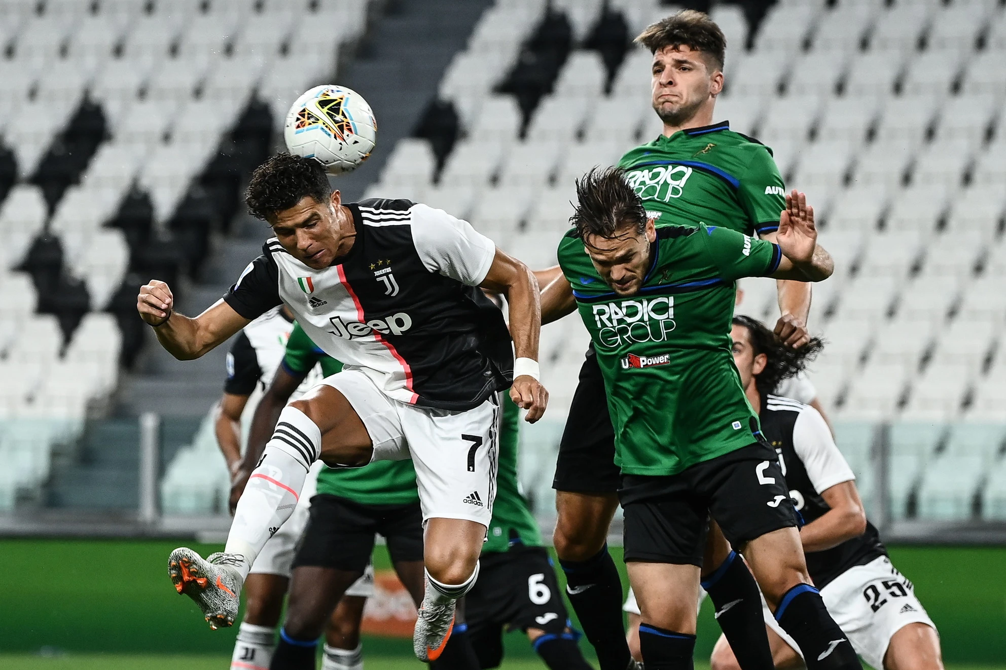 Juventus u Torinu protiv Atalante bod spašavao Ronaldovim penalima