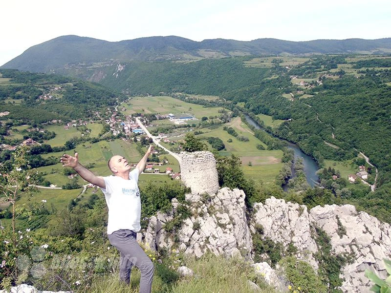 Krupa na Vrbasu: Službeno selo, stvarno varošica za primjer