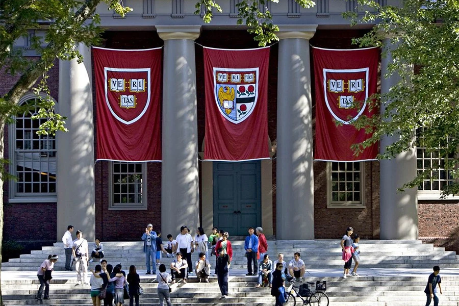 Harvard i MIT podnijeli tužbu kako bi zadržali strane studente