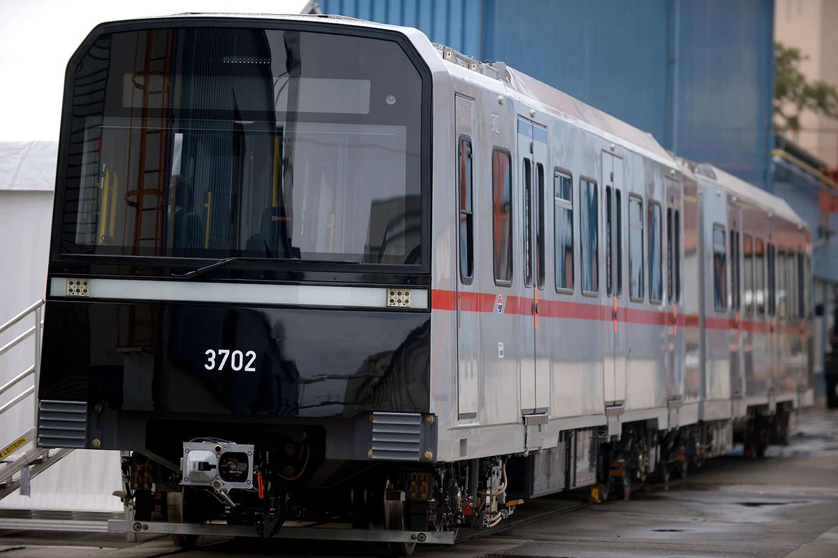 Predstavljen prvi metro bez vozača 'X-Vagon'