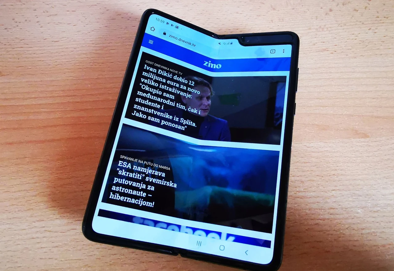 Procurile nove informacije o nadolazećem Samsungovom savitljivom telefonu