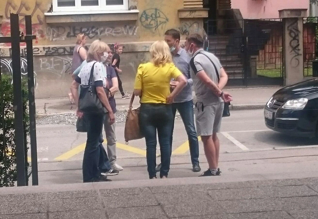 HRS: Prestanite sa kršenjem izborne šutnje – recite istinu o mogućem zatvaranju granica!