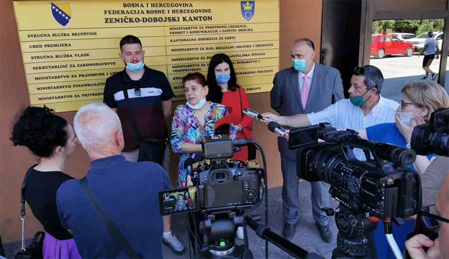 Troje Zeničana koji su bili prvi slučajevi infekcije koronavirusom u FBiH dobili zahvalnice