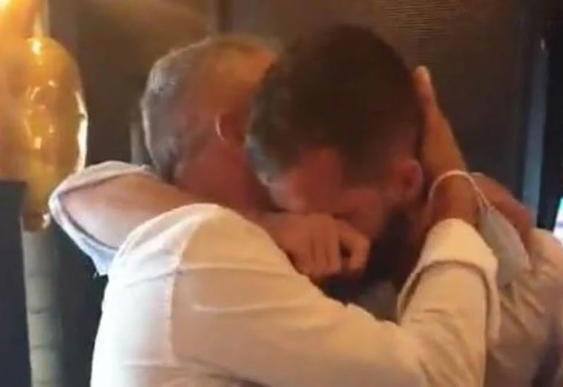 Pjanić u očevom zagrljaju emotivno proslavio prelazak u Barcelonu