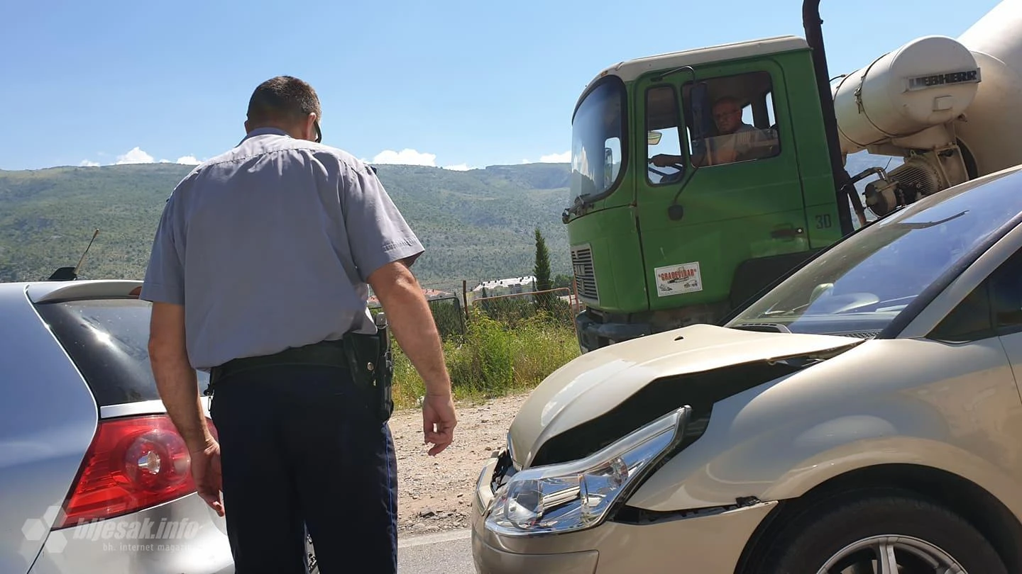 Sudar Golfa i Citroena na putu za Aluminij